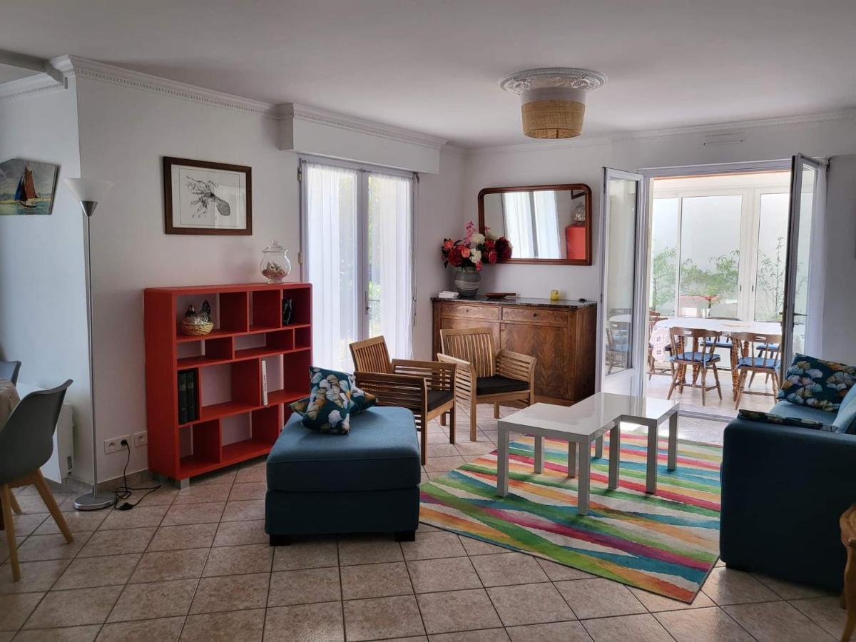Appartement 3 Chambres 6 Pers Rez De Jardin 5Min Plage Quartier Du Phare Location Du Dimanche Au Dimanche En Juillet Et Aout La Tranche-sur-Mer Exterior photo